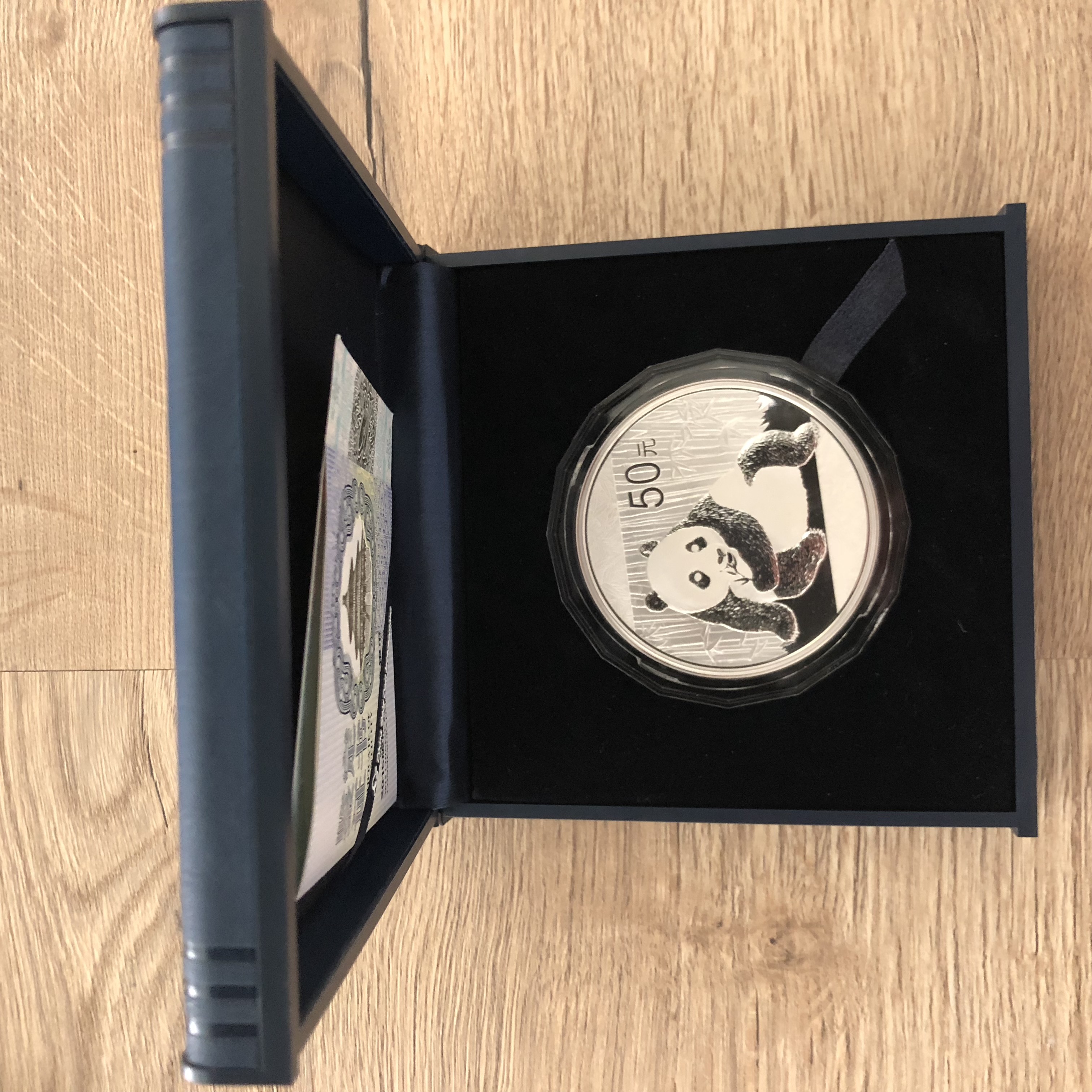 Box vom China Panda 5 Unzen Silber 2015