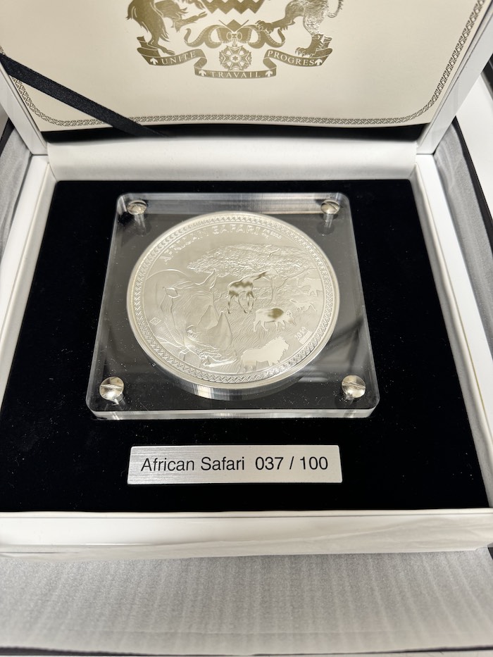 African Safari - Nashorn -1 KG Silber Proof 2019 +Box +COA*